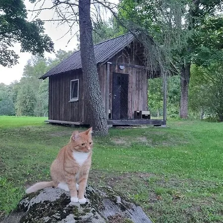 مكان تخييم Oandu Camping *